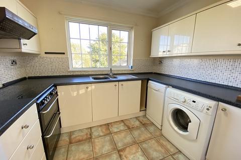 3 bedroom terraced house to rent, 21 Ilston Way West Cross  Swansea