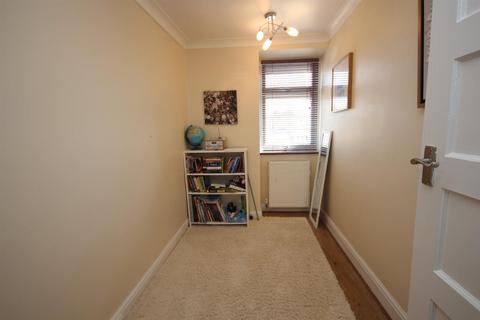 7 Kingsridge Gardens, Dartford, DA1 3AB
