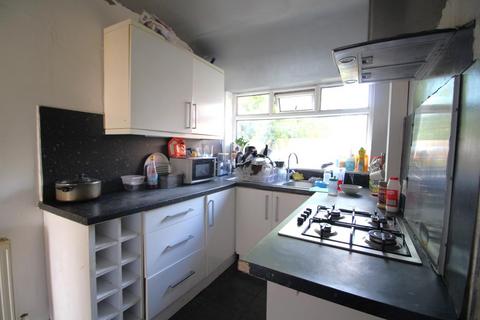 3 bedroom house for sale, Yeadon Road, Manchester