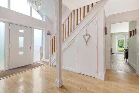 4 bedroom chalet for sale, Brookside, Billericay, Essex