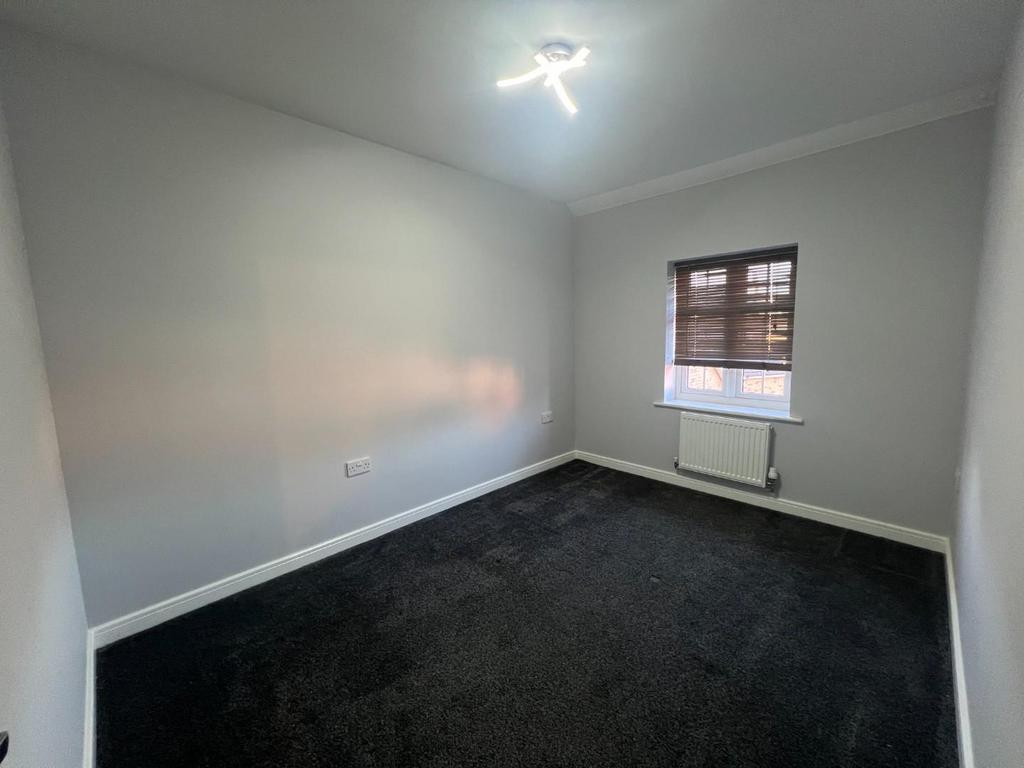 Bedroom 2.JPG