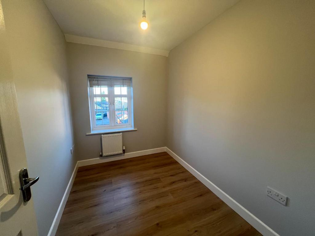 Bedroom 3.JPG