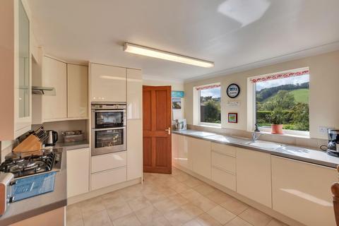 4 bedroom detached house for sale, Pont Robert, Meifod