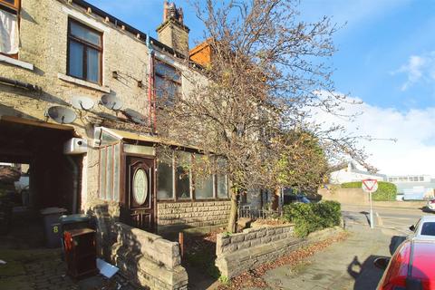 3 bedroom terraced house for sale, Dirkhill Street, Bradford BD7