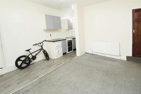 3 bedroom terraced house for sale, Dirkhill Street, Bradford BD7