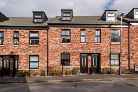 4 bedroom townhouse for sale, Pownall Street, Macclesfield SK10