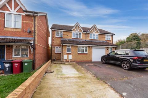 3 bedroom semi-detached house for sale, Lovegrove Drive, Slough