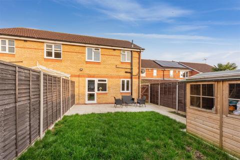 3 bedroom semi-detached house for sale, Lovegrove Drive, Slough