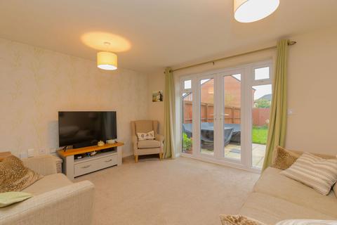 3 bedroom semi-detached house for sale, Broadstone Road, Preston PR4