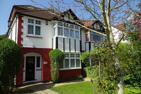 Studio to rent, Jersey Road, Osterley, TW5