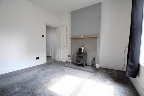 1 bedroom ground floor maisonette to rent, Cross Street, Ryde PO33