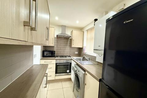 5 bedroom terraced house to rent, Conway Street, Stoke-On-Trent ST4