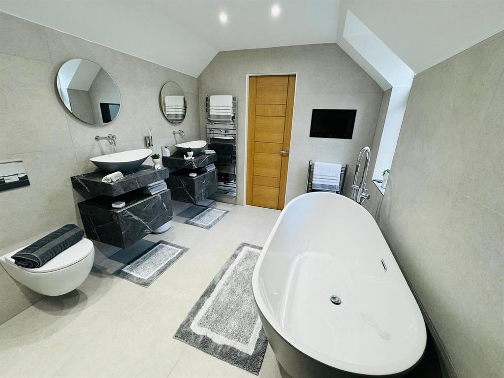 Ensuite
