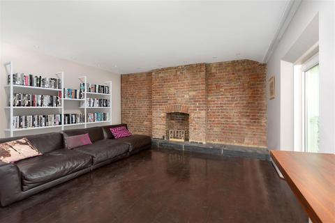 2 bedroom flat to rent, Regents Park Road, Primrose Hill NW1