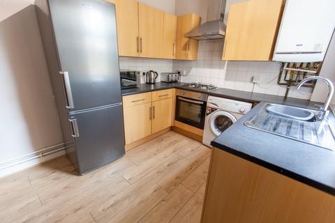 3 bedroom terraced house to rent, Halsbury Road, L6 6DG,