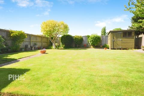 3 bedroom detached bungalow to rent, Downs View Road Bembridge PO35