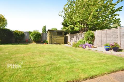 3 bedroom detached bungalow to rent, Downs View Road Bembridge PO35