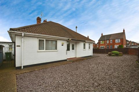 2 bedroom detached bungalow for sale, Neville Road, Scunthorpe