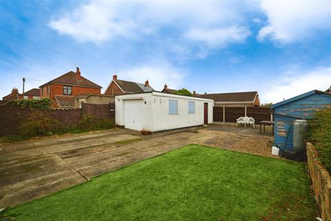 2 bedroom detached bungalow for sale, Neville Road, Scunthorpe