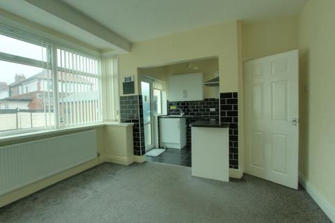 3 bedroom semi-detached house to rent, Cumberland Avenue, Thornton-Cleveleys FY5