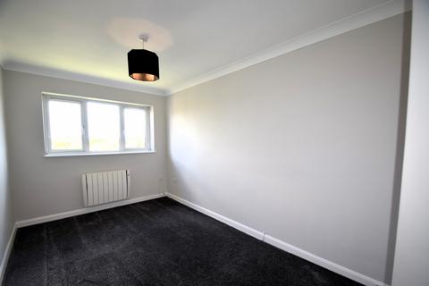 2 bedroom flat to rent, 1217 London Road, Leigh on Sea SS9