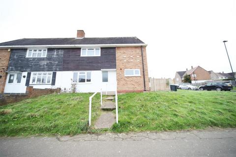 4 bedroom semi-detached house to rent, Roundhill Drive, Enfield