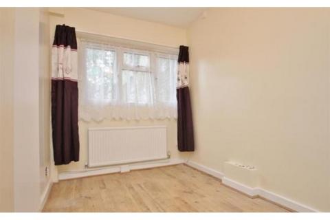 2 bedroom flat to rent, Natal Road, Streatham SW16