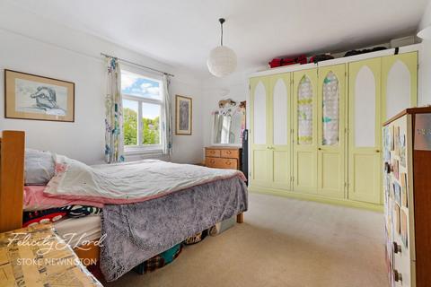 6 bedroom end of terrace house for sale, Manor Road, Stoke Newington, N16