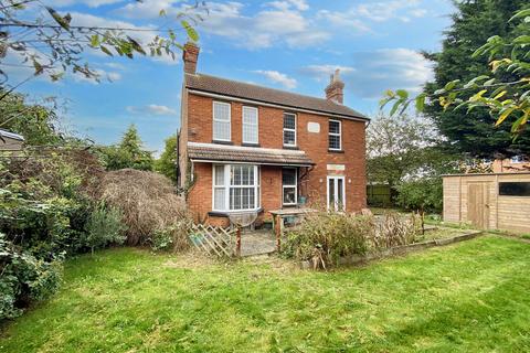 4 bedroom detached house for sale, Whitfeld Road, Ashford TN23