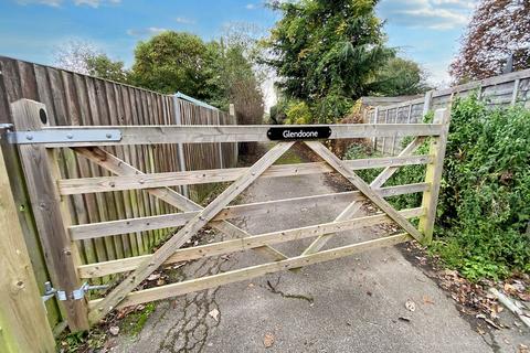 4 bedroom detached house for sale, Whitfeld Road, Ashford TN23