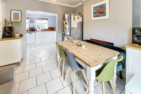 Glendoone Whitfeld Road, Ashford, TN23 7TU