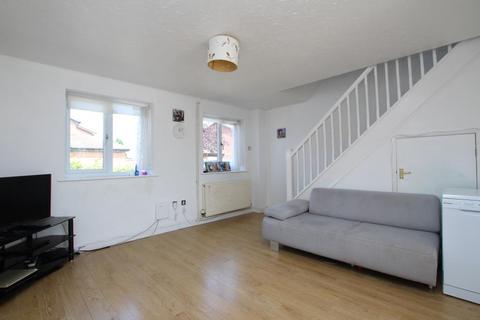 3 bedroom end of terrace house to rent, Railton Jones Close, Bristol BS34