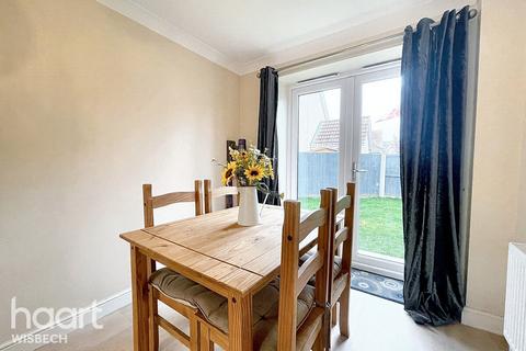 2 bedroom chalet for sale, Winceby Close, Wisbech