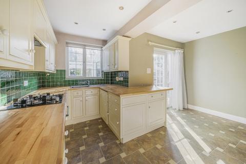 4 bedroom house to rent, Robin Hood Way London SW15