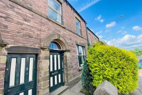 4 bedroom terraced house to rent, Buxton Road, Macclesfield