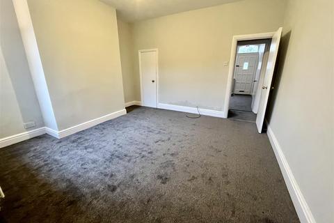 2 bedroom semi-detached house to rent, Conway Road, Sale