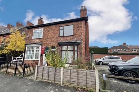 2 bedroom semi-detached house to rent, Conway Road, Sale