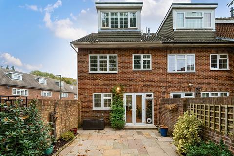 4 bedroom end of terrace house to rent, Gainsborough Court, Walton-On-Thames, KT12