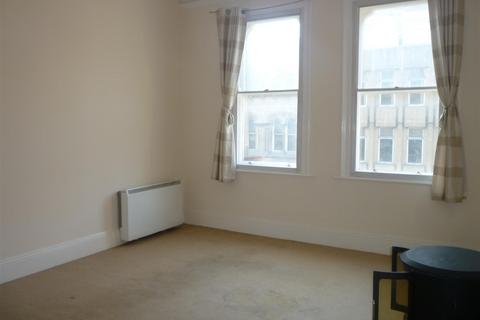 3 bedroom apartment to rent, Erskine Chambers, City Centre