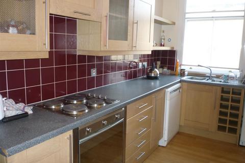 3 bedroom apartment to rent, Erskine Chambers, City Centre