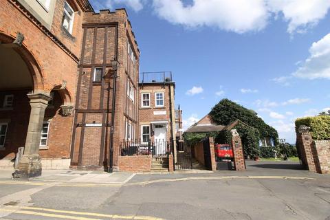 3 bedroom maisonette to rent, Arcade Park, North Shields