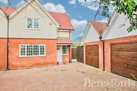 3 bedroom semi-detached house for sale, Gosbecks View, Colchester, CO2