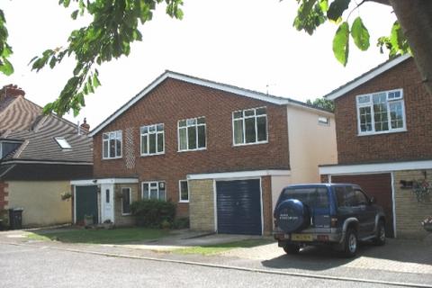 4 bedroom detached house to rent, Eton Wick Road, Eton Wick, Windsor, Berkshire, SL4