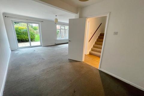 4 bedroom detached house to rent, Eton Wick Road, Eton Wick, Windsor, Berkshire, SL4