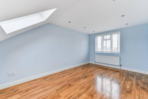 69 Birchanger Road, London, SE25 5BG
