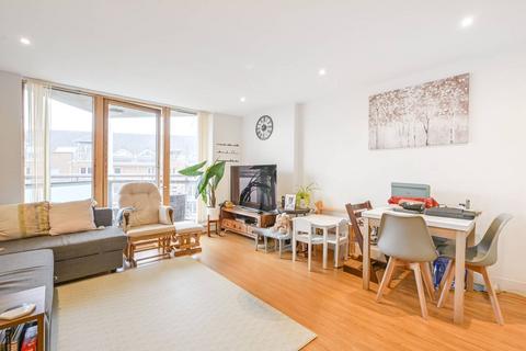 2 bedroom flat for sale, Orion Point, Isle Of Dogs, London, E14