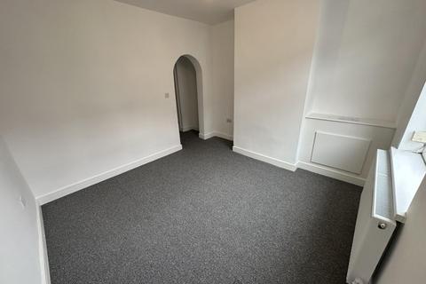 3 bedroom terraced house to rent, London Street, New Whittington, Chesterfield, Derbyshire