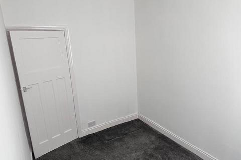 3 bedroom house share to rent, Castleside Road, Denton Burn, Tyne & Wear