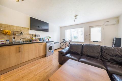 1 bedroom property for sale, Maypole Road, Taplow, Maidenhead, Buckinghamshire, SL6 0NF