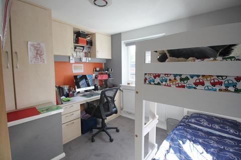 12 Abbeyfields Close, Netley Abbey, Southampton, SO31 5GR